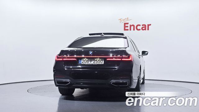 BMW 7-Series 740Li xDrive M Sport Package