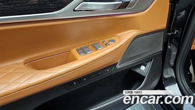 BMW 7-Series 740Li xDrive M Sport Package
