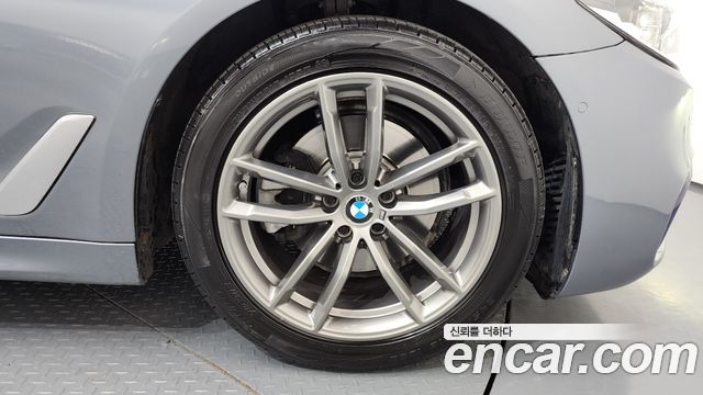 BMW 5-Series 520d M Sport Package Plus