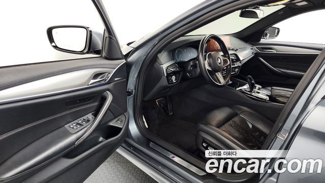 BMW 5-Series 520d M Sport Package Plus