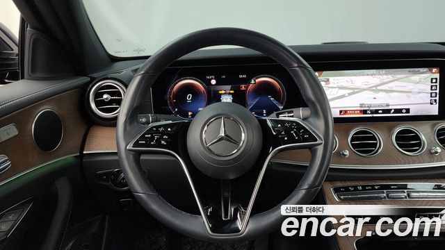 Mercedes-Benz E-Class E220d 4MATIC Exclusive