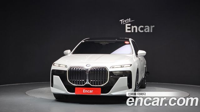 BMW 7-Series 740i xDrive M Sport