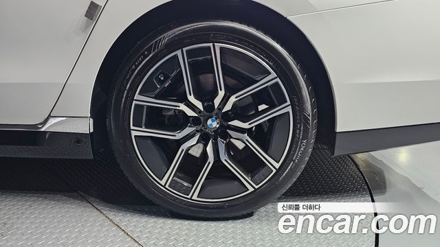 BMW 7-Series 740i xDrive M Sport