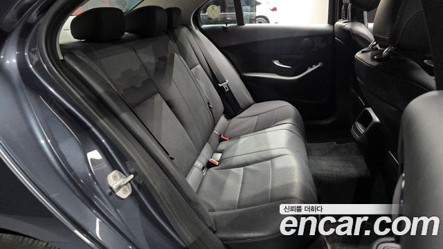 Mercedes-Benz C-Class C200
