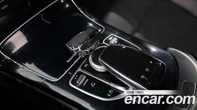 Mercedes-Benz C-Class C200