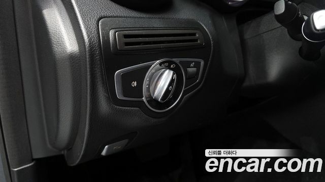 Mercedes-Benz C-Class C200