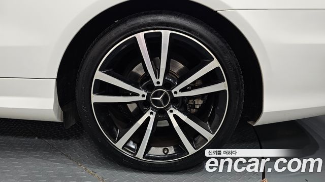 Mercedes-Benz E-Class E400 Cabriolet