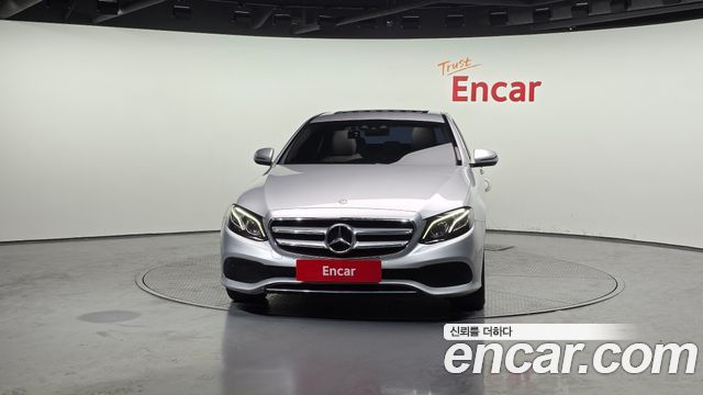Mercedes-Benz E-Class E220d Avantgarde
