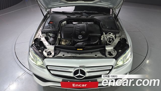 Mercedes-Benz E-Class E220d Avantgarde
