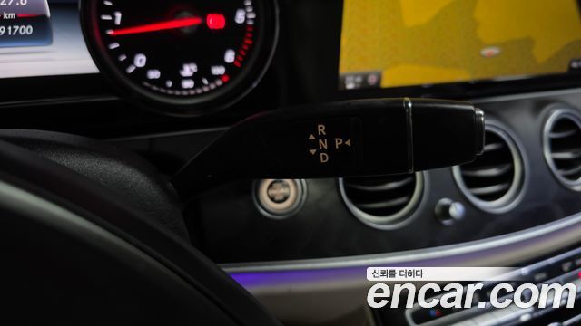 Mercedes-Benz E-Class E220d Avantgarde