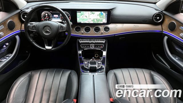 Mercedes-Benz E-Class E300 Exclusive
