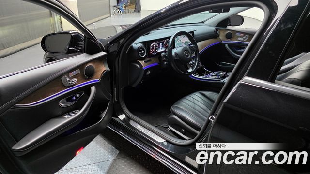 Mercedes-Benz E-Class E300 Exclusive