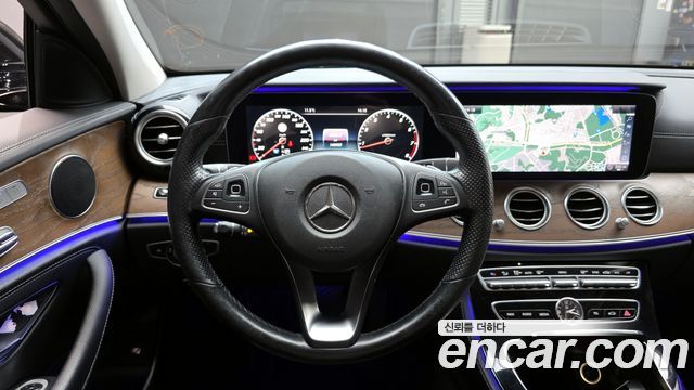 Mercedes-Benz E-Class E300 Exclusive