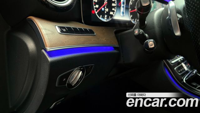 Mercedes-Benz E-Class E300 Exclusive