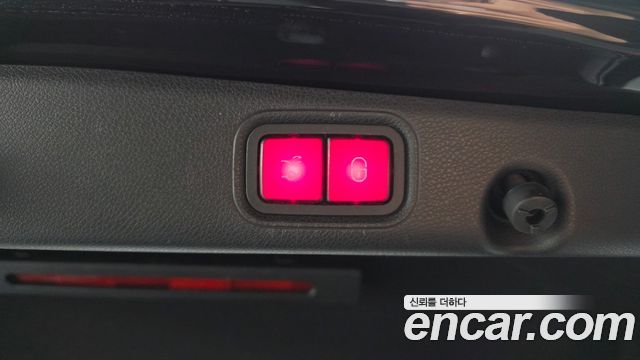 Mercedes-Benz E-Class E300 Exclusive