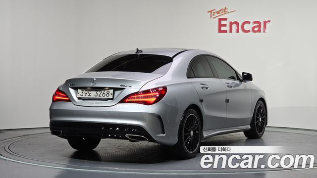 Mercedes-Benz CLA-Class CLA250 4MATIC AMG Line