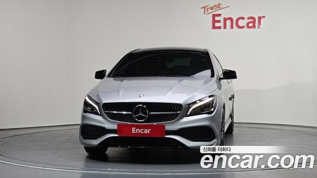 Mercedes-Benz CLA-Class CLA250 4MATIC AMG Line