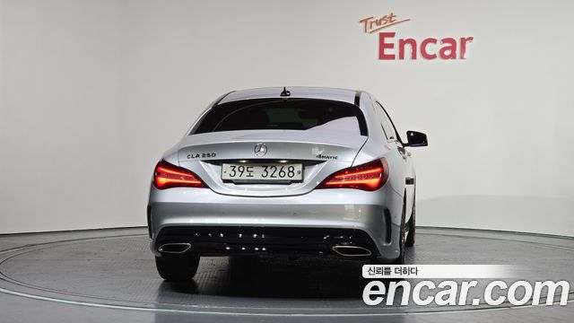 Mercedes-Benz CLA-Class CLA250 4MATIC AMG Line