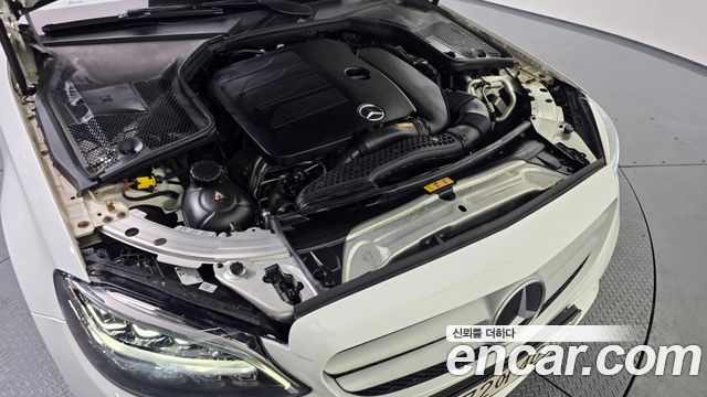 Mercedes-Benz C-Class C200