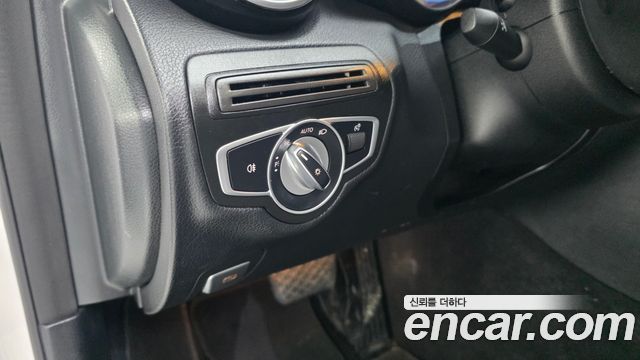 Mercedes-Benz C-Class C200