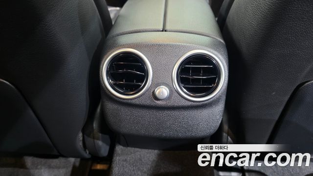 Mercedes-Benz C-Class C200