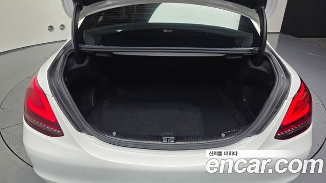 Mercedes-Benz C-Class C200