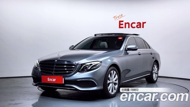 Mercedes-Benz E-Class E300 4MATIC Exclusive