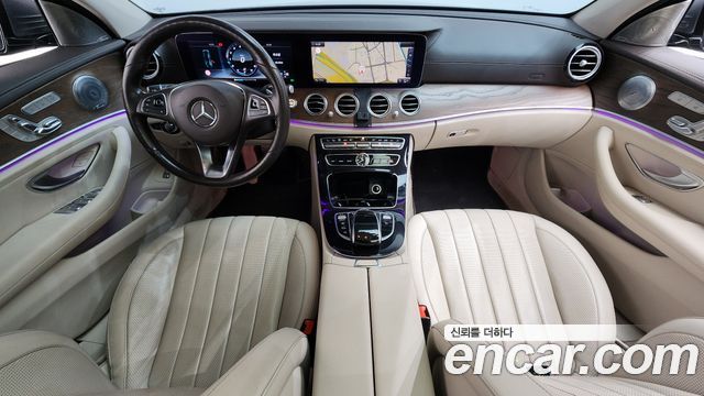 Mercedes-Benz E-Class E300 4MATIC Exclusive