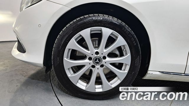 Mercedes-Benz E-Class E220d Exclusive