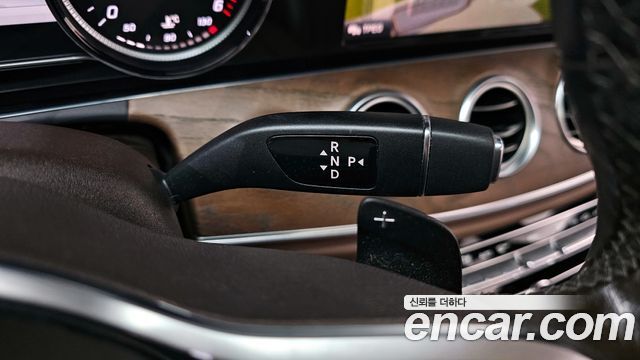 Mercedes-Benz E-Class E220d Exclusive