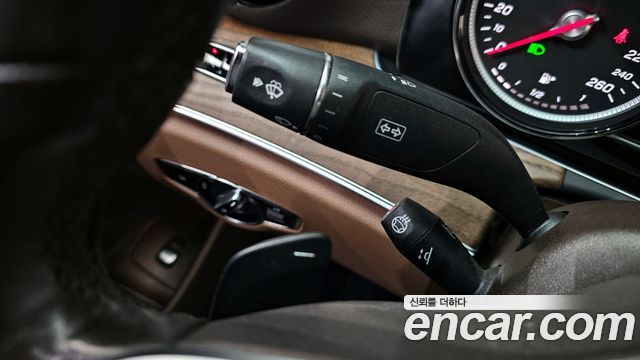 Mercedes-Benz E-Class E220d Exclusive