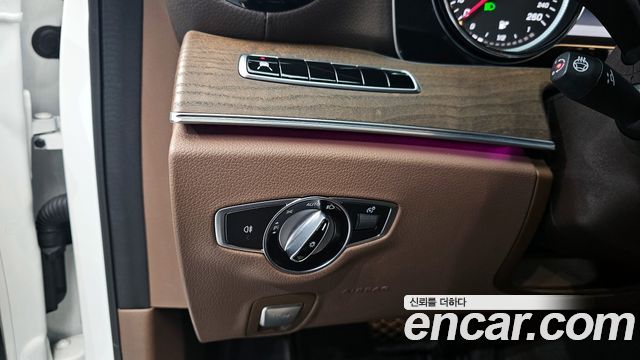 Mercedes-Benz E-Class E220d Exclusive