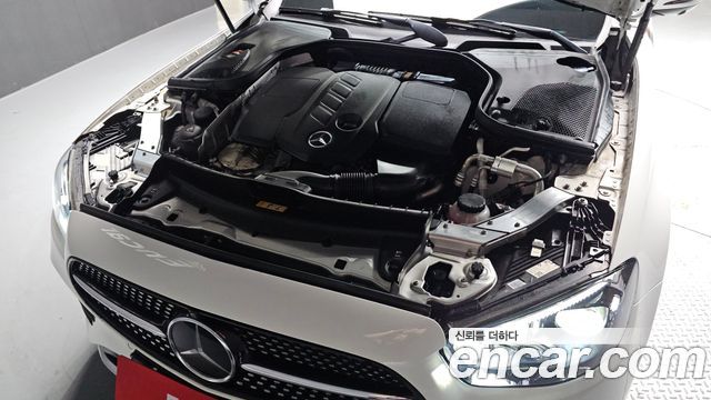 Mercedes-Benz E-Class E220d 4MATIC AMG Line