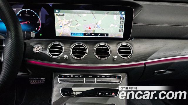 Mercedes-Benz E-Class E220d 4MATIC AMG Line