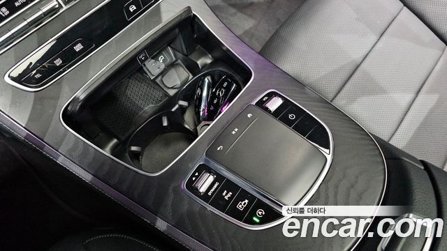 Mercedes-Benz E-Class E220d 4MATIC AMG Line