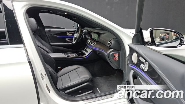 Mercedes-Benz E-Class E220d 4MATIC AMG Line