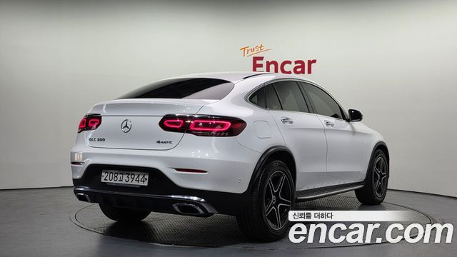 Mercedes-Benz GLC-Class GLC300 4MATIC Premium Coupe