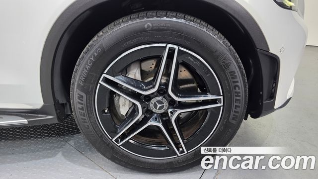 Mercedes-Benz GLC-Class GLC300 4MATIC Premium Coupe