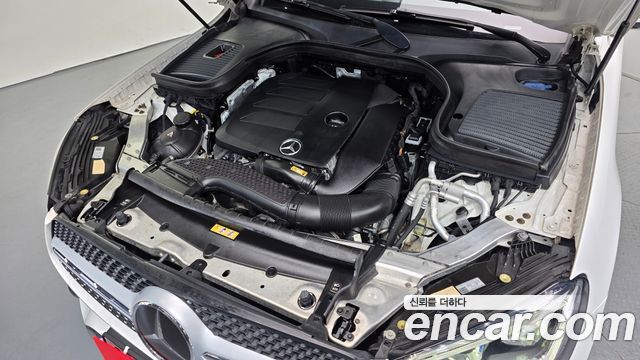 Mercedes-Benz GLC-Class GLC300 4MATIC Premium Coupe