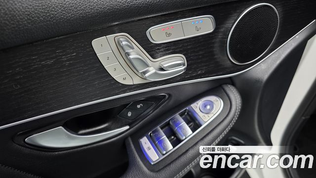 Mercedes-Benz GLC-Class GLC300 4MATIC Premium Coupe