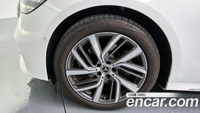 Mercedes-Benz E-Class E220d 4MATIC Exclusive