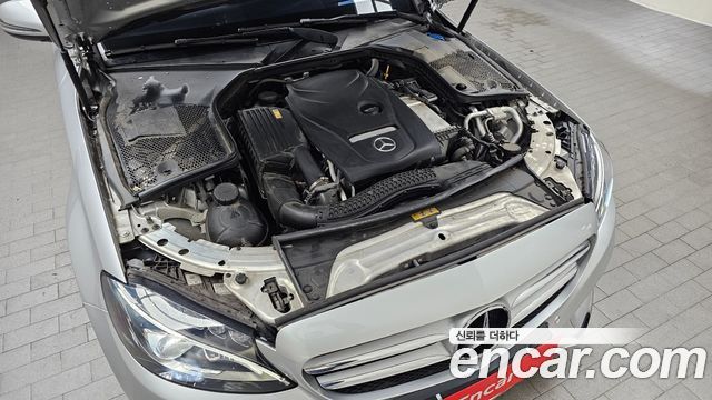 Mercedes-Benz C-Class C200 AMG Line