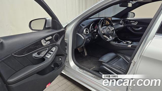 Mercedes-Benz C-Class C200 AMG Line