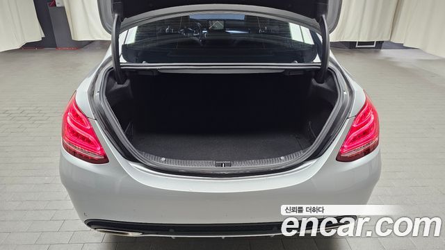 Mercedes-Benz C-Class C200 AMG Line