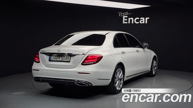 Mercedes-Benz E-Class E220d Exclusive