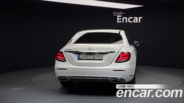 Mercedes-Benz E-Class E220d Exclusive