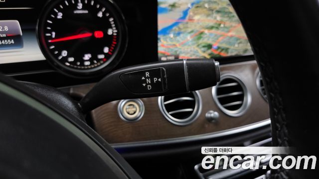 Mercedes-Benz E-Class E220d Exclusive