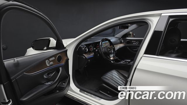Mercedes-Benz E-Class E220d Exclusive