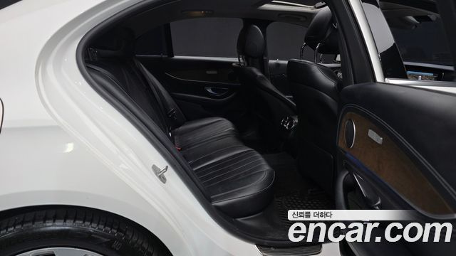 Mercedes-Benz E-Class E220d Exclusive