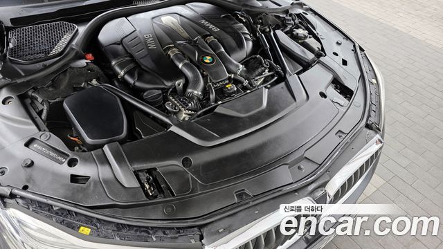 BMW 7-Series 750Li xDrive